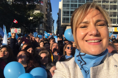 Aborto: Boyadjian le pidió por Twitter a Bertone que interceda ante sus senadores para que cambien su voto