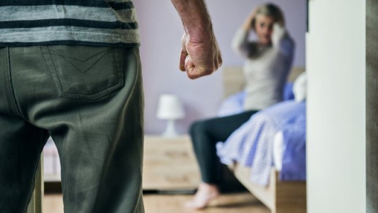Proponen crear espacios terapéuticos para hombres golpeadores