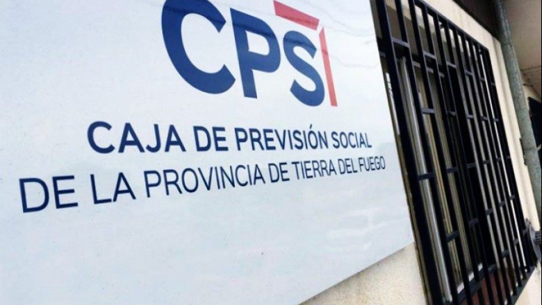 Jubilados de la provincia reunieron firmas y piden a legisladores la restitución del 82% móvil