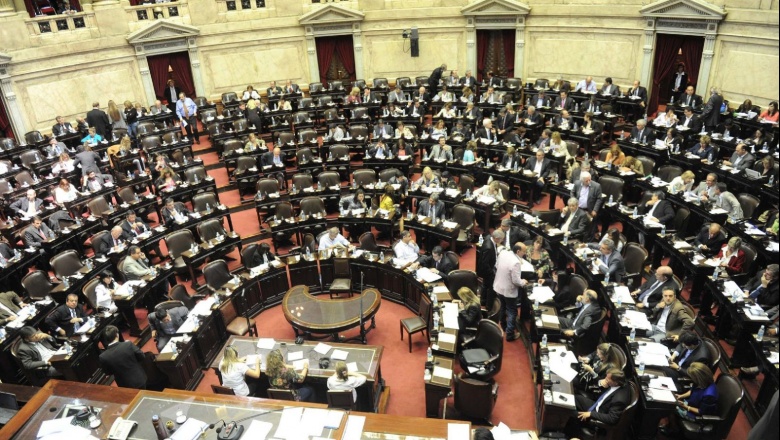 Diputados expresaron su "rechazo y repudio" a dichos del embajador Sersale en Twitter