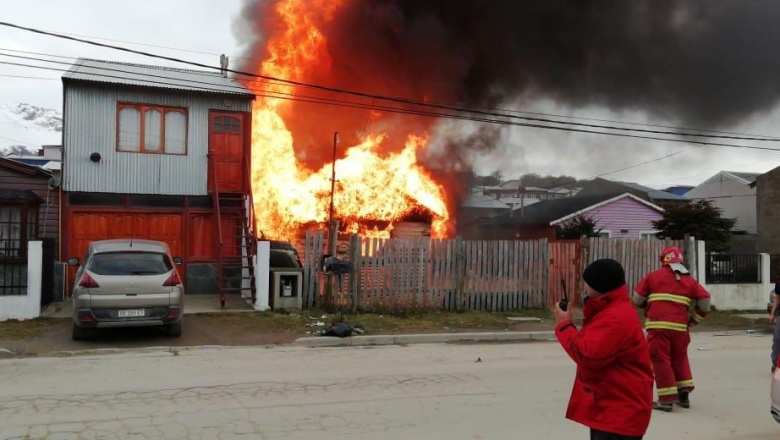 Ushuaia: incendio consumió una casilla en el Barrio Malvinas Argentinas