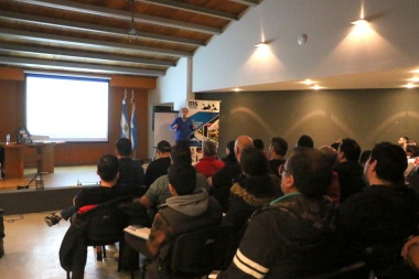 Dictaron una capacitación sobre la instalación de bombas de agua