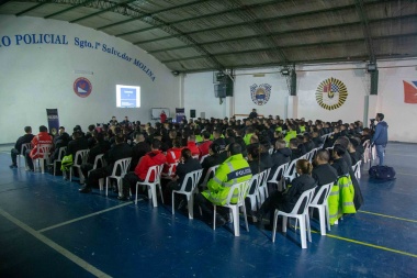 Capacitaron a la Policía en prevención y lucha contra el grooming