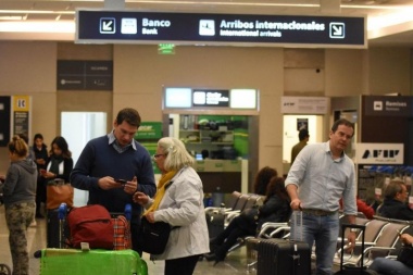 ¿Vuelos en peligro? Gremios aeronáuticos amenazan con paros este viernes y lunes