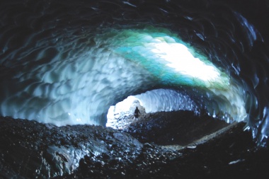 Comienzan a formarse los túneles de hielo en Esquel, un fenómeno único en la patagonia