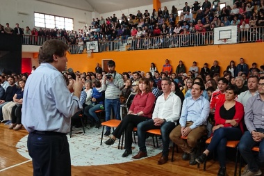 "Hoy asistimos a un sueño cumplido": Melella encabezó la entrega de títulos de propiedad