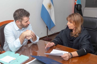 "Es información falsa": La presidenta de la OSEF negó haber autorizado pasajes a familiares