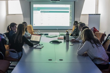 Avanzan en la implementación del sistema que permitirá crear sociedades por internet