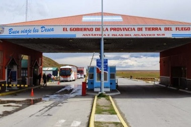 Vacaciones: todo lo que hay que saber antes de cruzar la frontera con el auto