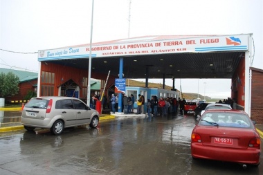 Comenzó el éxodo de vacaciones: en cuatro días salieron de la isla más de 5.700 personas