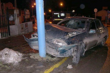 La DPE accionará contra responsables de dañar postes de alumbrado en accidentes