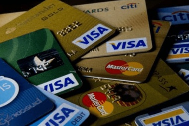 Se incrementaron en marzo las compras con tarjetas de crédito, según consultora privada