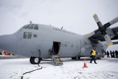 La Armada chilena reinició las operaciones de búsqueda del Hércules C-130 desaparecido
