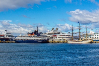 Puerto de Ushuaia: última recalada del Corinthian y el Silver Cloud