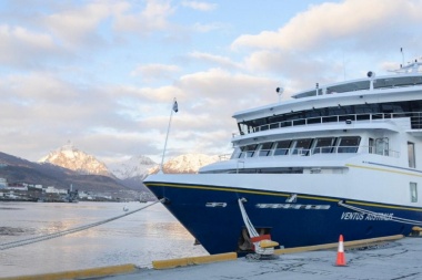 Con buenas expectativas, arrancó la temporada de cruceros en Ushuaia