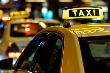 Aumenta la tarifa de taxis en Ushuaia y la bajada de bandera pasará a costar 40 pesos