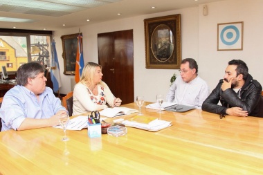 Financiamiento para equipamiento: Bertone recibió a directivos de la Cooperativa Eléctrica