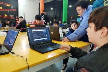 Con videojuegos, dibujos animados y sorteos, el Municipio festejó el “Día del Niño”