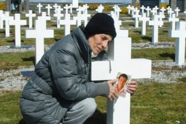 Malvinas: por primera vez desde que finalizó la guerra traerán al continente el cuerpo de un caído