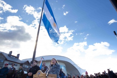 Bertone: "La política del Gobierno nacional benefició los intereses de los isleños"