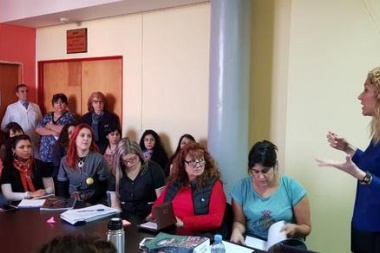 Capacitan al personal administrativo de Salud para mejorar la atención al paciente