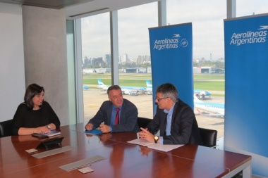 Beneficios de hasta el 30% para jubilados fueguinos en vuelos de Aerolíneas Argentinas