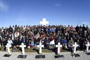 Planean otro viaje de familiares de caídos a Malvinas