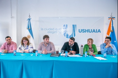 Ushuaia: Vuoto anunció una inversión de 360 millones de pesos en obras y maquinaria