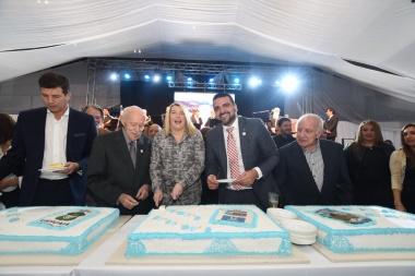 134° aniversario de Ushuaia: Vuoto y Bertone compartieron cena con antiguos pobladores