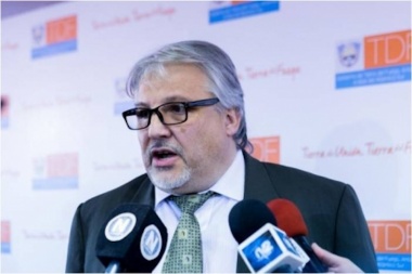 Carrera: “El acuerdo le da certidumbre y tranquilidad a los trabajadores fueguinos”