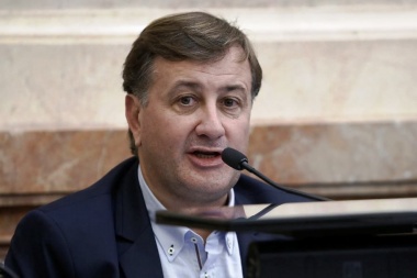 Catalán Magni: “No descartamos a nuestra Gobernadora en una opción nacional”