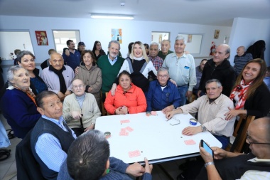 La gobernadora Bertone visitó el Hogar de Día "Lazos de Amor" en Río Grande