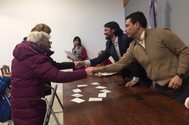 El IPV sorteó 11 viviendas construidas para afiliados de ATE en barrancas del Río Pipo