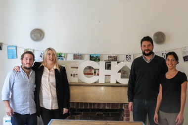 Bertone firmó un convenio con la Asociación Civil "Un Techo Para Argentina"