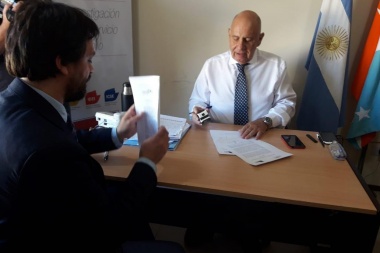 El IPV firmó convenio con la Universidad Nacional de Tierra del Fuego