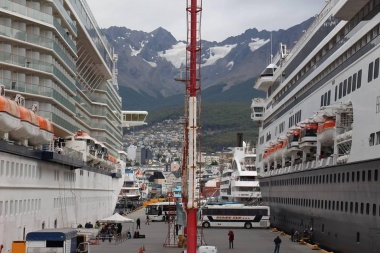 Record de turistas: más de 7 mil visitantes llegaron en 7 buques a Ushuaia
