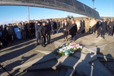 Quedó inaugurado el 'Monumento Sensorial Paseo Chinook 47 Alas Rotativas’