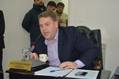 Insistirán con proyecto que propone sancionar a funcionarios que no asisten a reuniones de Comisión