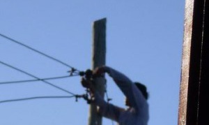 Ushuaia: Detenidos por intentar “engancharse” al tendido eléctrico