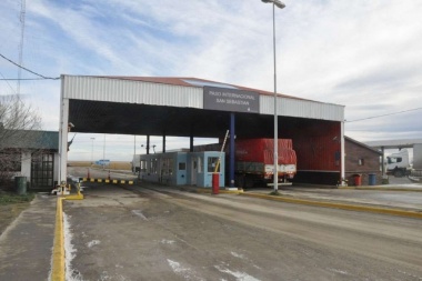 Trabajadores de Aduana realizarán un paro de 48 horas que afectará los pasos fronterizos