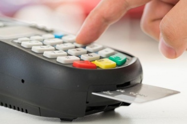 Bancos cortan la tarjeta a quienes no pueden pagar el mínimo