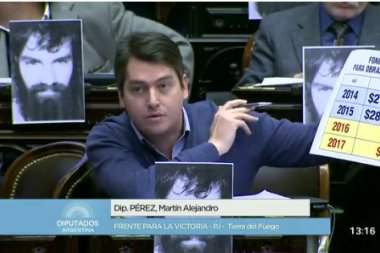 Pérez se cruzó con Marcos Peña en el Congreso por las obras para Ushuaia