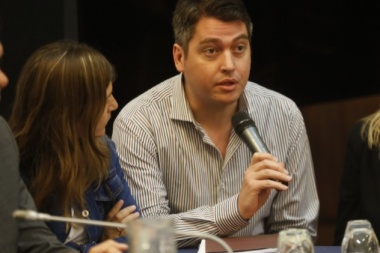 Pérez, sobre el debate del aborto: "No tenemos que adoptar posturas condenatorias en el tema"