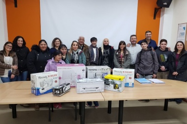 Concretaron nueva entrega de equipamiento y herramientas a emprendedores de Río Grande
