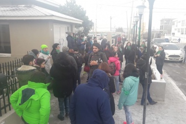 Aborto: mujeres festejaron frente al Concejo Deliberante de Río Grande la media sanción