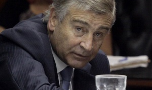 Aguad negó que el Gobierno evalúe bajar aranceles a la importación de televisores