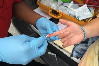 Arranca una campaña de testeo rápido para la detección de Hepatitis C