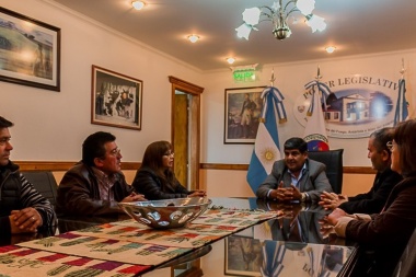 Arcando recibió a integrantes de la Asociación de Residentes Chilenos de Ushuaia