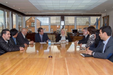Gobierno puso en marcha el fideicomiso para construir 120 viviendas en Río Grande