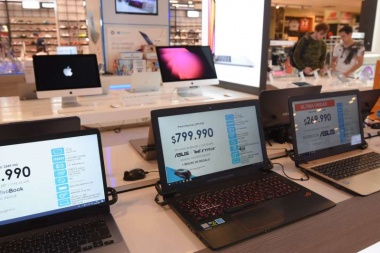 Tecnología sin impuesto: ¿Ahora conviene comprar celulares y notebooks en Chile?